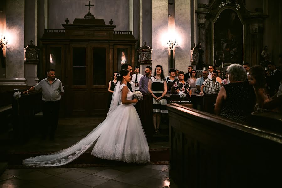 Fotografo di matrimoni Gábor Badics (badics). Foto del 24 giugno 2019