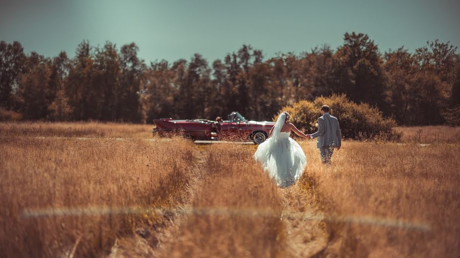 Wedding photographer Renaud Gavroy (kozakphoto). Photo of 19 April 2023