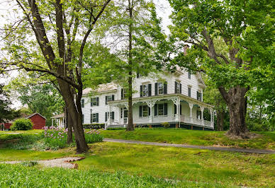 Farmhouse with garden 5