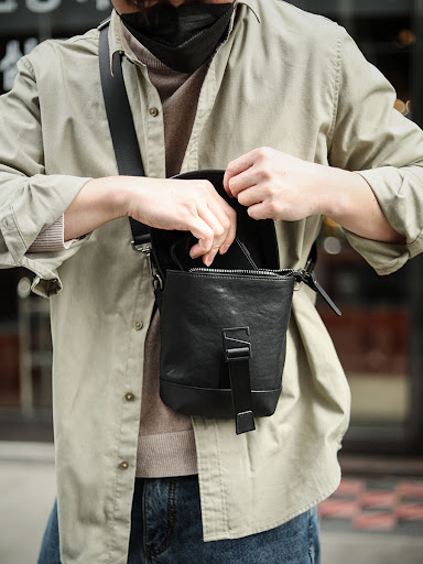 Title 3, Mens One Shoulder Oblique Span Mini Bag Leathe...