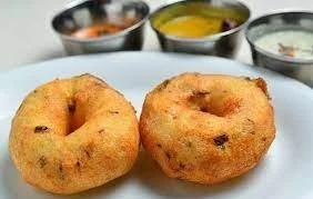 Chili Onion Mendu Vada