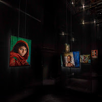 McCurry nelle ombre di Cinecittà di 