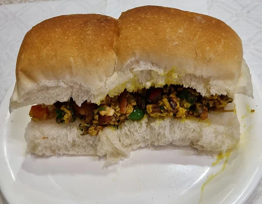 Egg Bhurji Pav