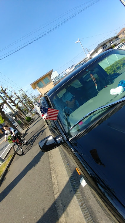 サバーバンのジーエムシー・ハイラックス・トラッキン・アメ車・シボレーに関するカスタム事例の投稿画像4枚目