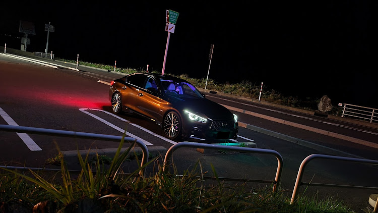 スカイラインのチンピラ王選出・車写活・夜間撮影・仕事おわりに関するカスタム事例の投稿画像1枚目