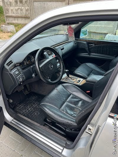 продам авто Mercedes E 300 E-klasse (W210) фото 4