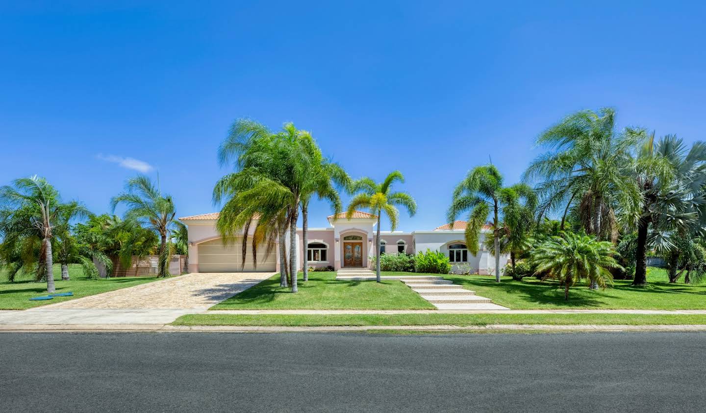 House with pool and terrace Vega Alta