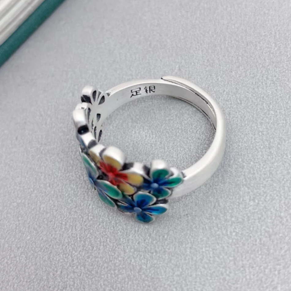 Women's Fashion Personalized Flower Ring. Design Your Unique Jewelry. Customized floral ring, perfect for a special fash