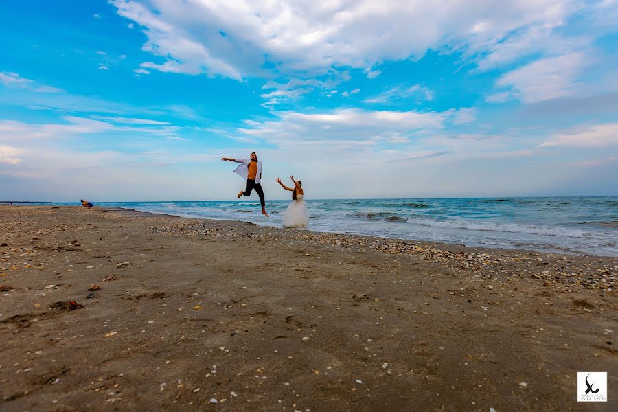 Wedding photographer Sorin Ciutacu (visualmedia). Photo of 21 October 2022