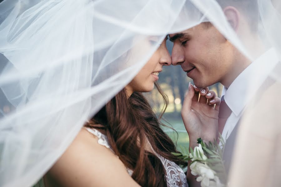 Fotógrafo de casamento Vitaliy Bukraba (olx1). Foto de 20 de abril 2018