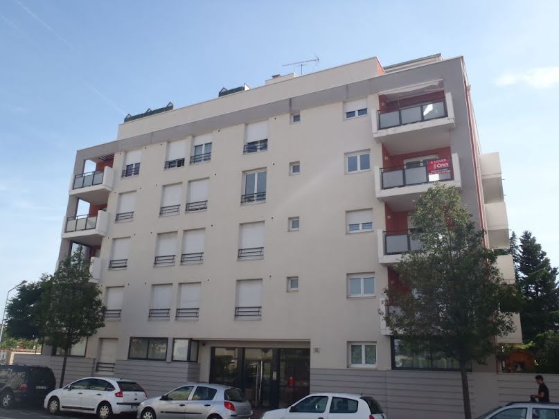 Location  parking   à Venissieux (69200), 118 €