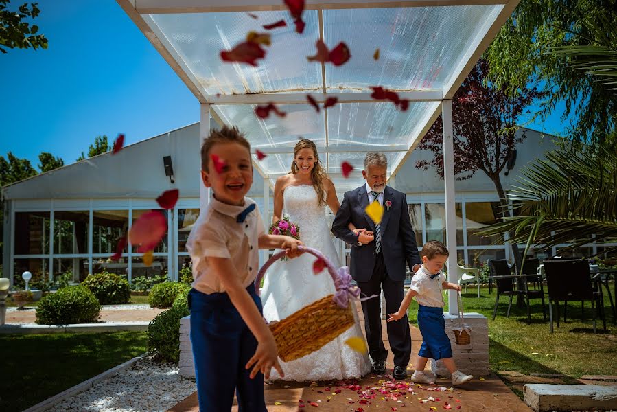 Fotógrafo de casamento Miguel Angel Muniesa (muniesa). Foto de 2 de agosto 2016