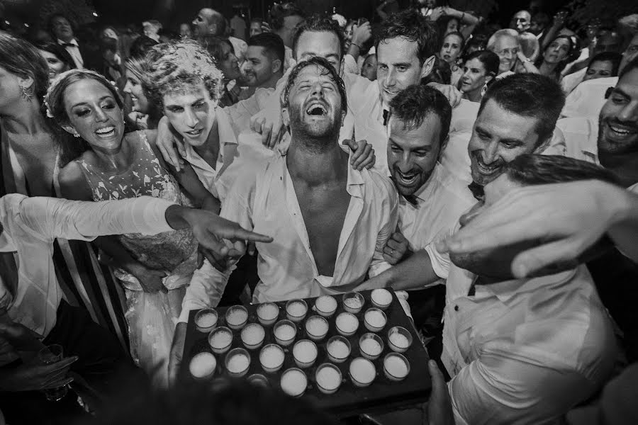 Fotógrafo de casamento Mika Alvarez (mikaalvarez). Foto de 9 de março 2018