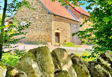 Farmhouse with outbuildings and garden 6