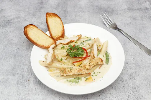 Chicken Alfredo Pene Pasta