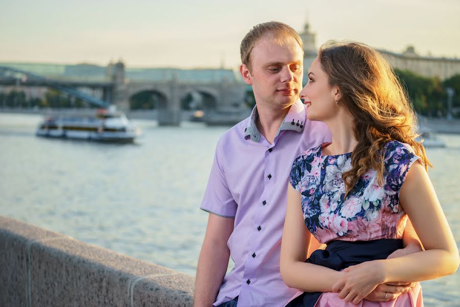 Fotografo di matrimoni Lyudmila Denisova (id194101444). Foto del 28 marzo 2017