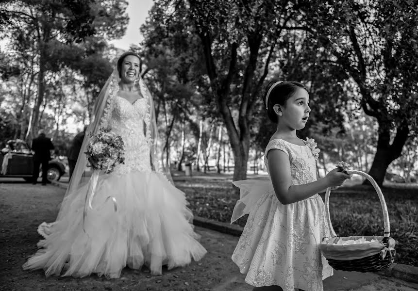 Wedding photographer Lorenzo Ruzafa (ruzafaphotograp). Photo of 31 March 2020