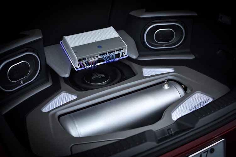 CX-3のJL AUDIO・ACG中国九州・オーディオカー・エアサス・ラゲッジオーディオに関するカスタム事例の投稿画像1枚目
