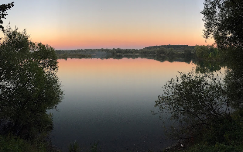 Lake at sunset di eva_tattoli