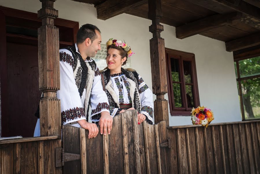 Fotografo di matrimoni Codrut Sevastin (codrutsevastin). Foto del 17 febbraio 2019