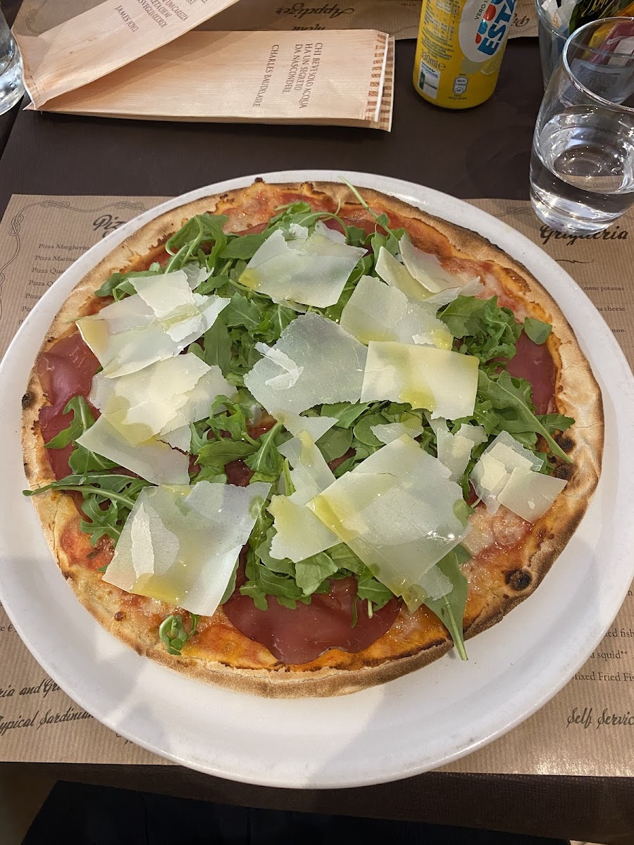 Bresaola pizza