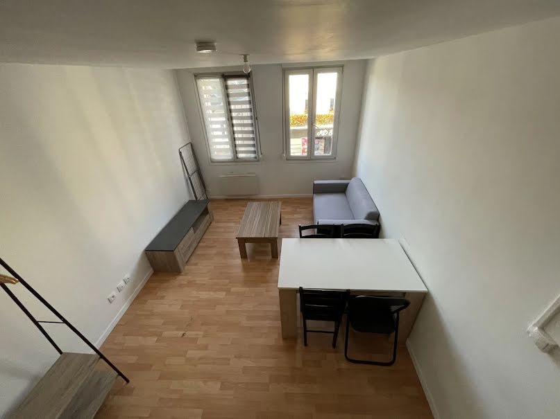 Location meublée appartement 2 pièces 35 m² à Saint-Quentin (02100), 490 €