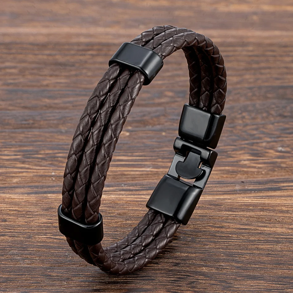 Bracelet Tressé en Cuir pour Homme, Ornement Polyvalent et Élégant, S'accorde avec Tout, Accessoire de Mode Masculine, Design Intemporel et Tendance.