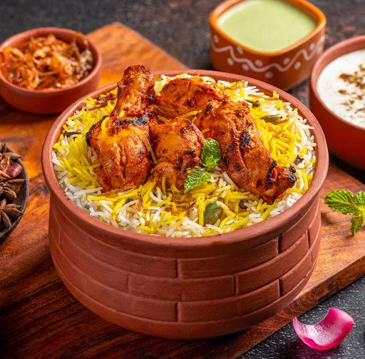 Chicken Dum Handi Biryani (750 Gram)(4 Pcs).