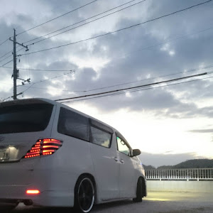 ヴェルファイア GGH25W