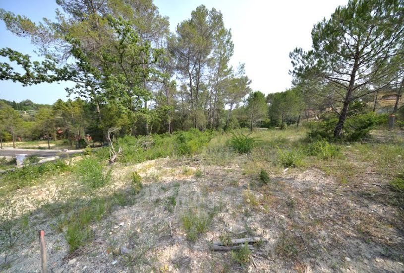  Vente Terrain + Maison - Terrain : 900m² - Maison : 60m² à Bagnols-en-Forêt (83600) 