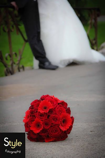 Fotografo di matrimoni Charlotte Mccoy (charlottemccoy). Foto del 17 aprile 2019