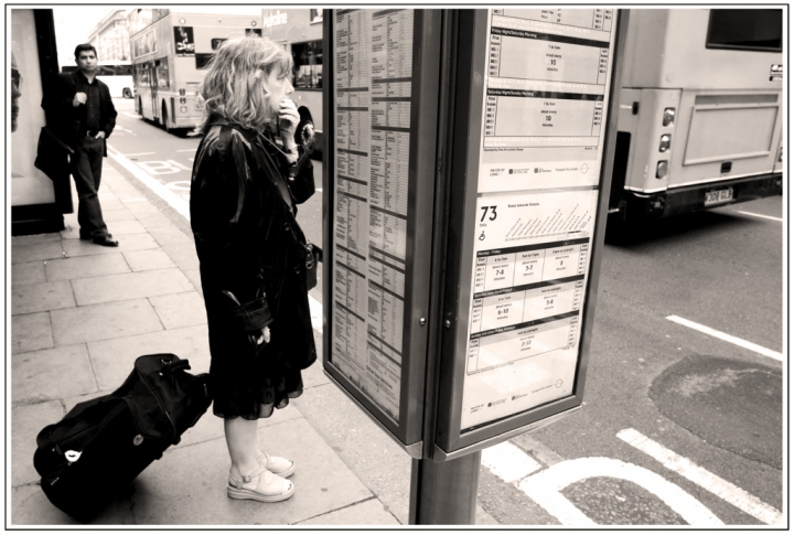 Waiting for a Bus di Pierluigi Terzoli