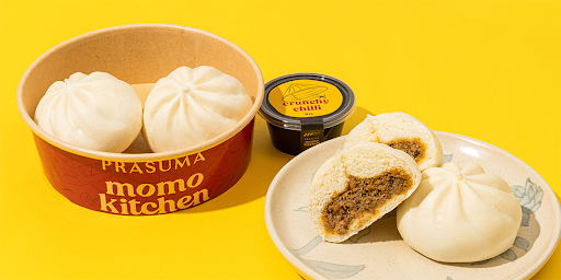 Steamed Chicken Keema Baos (2pcs)