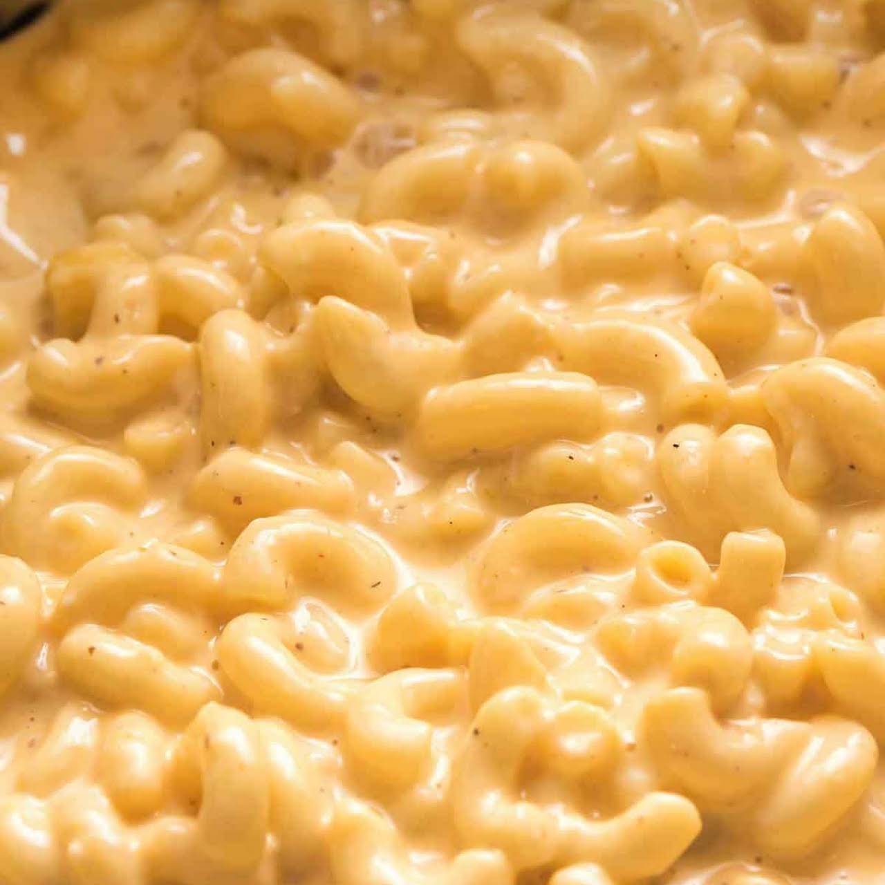 Crock Pot Mac and Cheese - Brown Eyed Baker