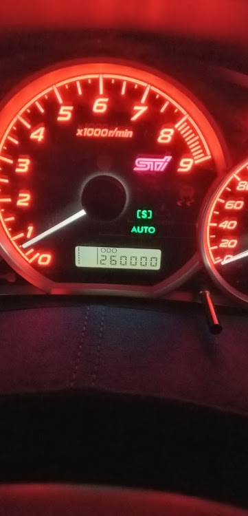 インプレッサ WRX STIのインプレッサWRXSTI・GRB・スペックC・初投稿です！ よろしくお願いします！・誕生日なんですに関するカスタム事例の投稿画像1枚目