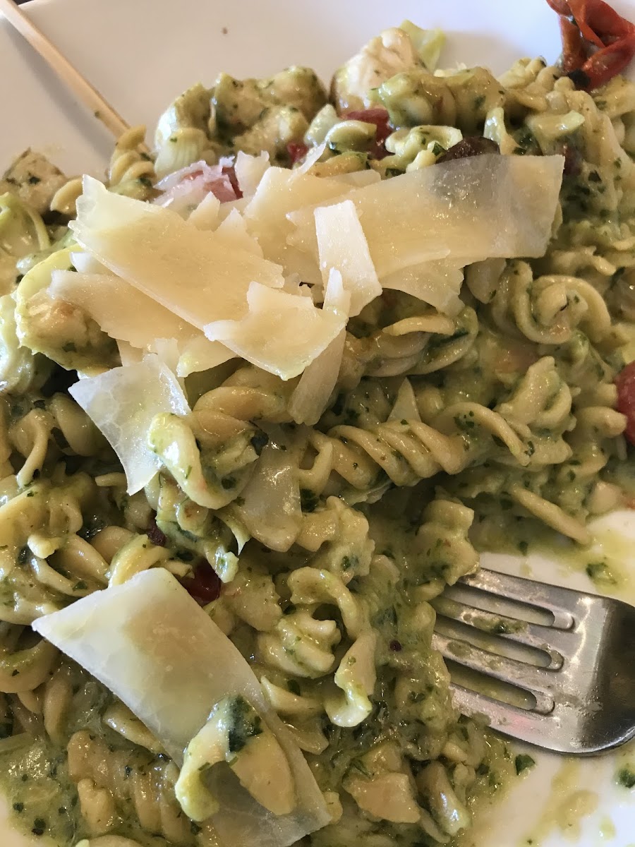 Gluten free Chicken pesto pasta.