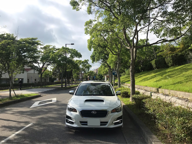 レヴォーグのしあわせの村・神戸・神戸市北区・新緑の季節に関するカスタム事例の投稿画像1枚目