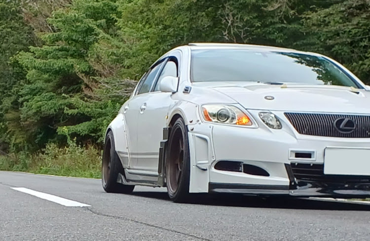 GSのＤＩＹ作業・ダックテール・LEXUS RACING・スポイラーに関するカスタム事例の投稿画像4枚目