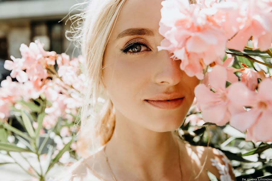 Wedding photographer Alena Litvinova (litvinovasochi). Photo of 4 February 2018