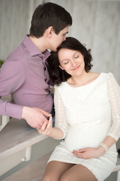 Fotógrafo de casamento Aleksandra Sharova (vnebesolnce). Foto de 6 de julho 2015