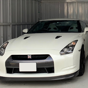 NISSAN GT-R R35