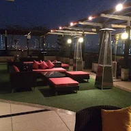 Sky Lounge - Park Plaza photo 8