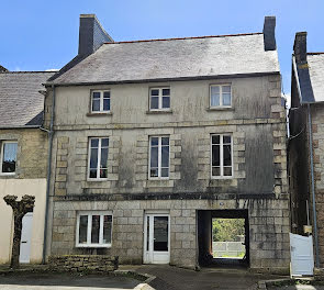 maison à Callac de bretagne (22)