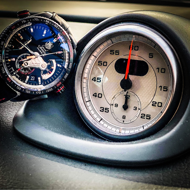 911 クーペのどアップバトン・TAG  grand carrera キャリパー36RS・Rolex  DAYTONA 116500LN・PORSCHE 911 carrera S・コロナウイルスに負けるなに関するカスタム事例の投稿画像1枚目