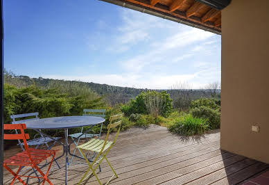 Maison avec piscine et terrasse 13