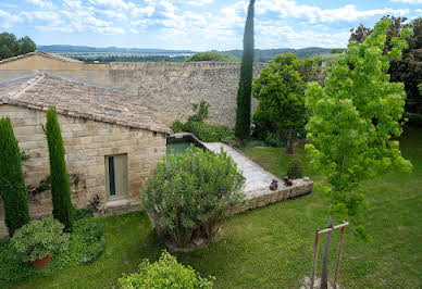 Maison avec piscine et jardin 5