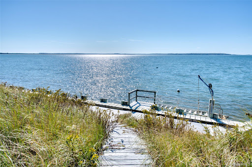 Maison contemporaine en bord de mer avec jardin 5