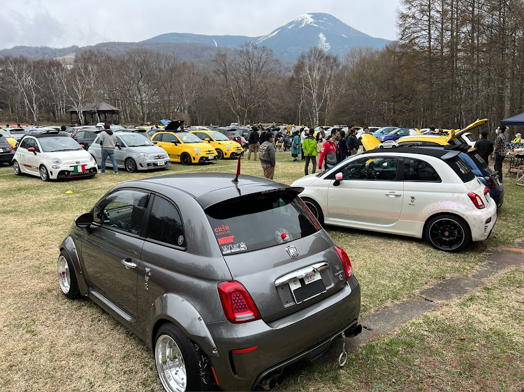 595のバッドフェイスボンネット・オーバーフェンダー・マーク１・ビーナスライン・低そうで低くない少し低い車に関するカスタム事例の投稿画像7枚目