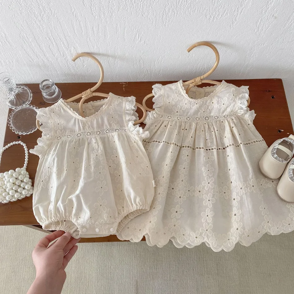 Baby mouwloos jasje met windzak, geweven aan de binnenkant, super schattig, comfortabel en veilig voor je baby.