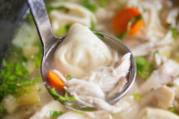Slow Cooker Chicken Tortellini Soup